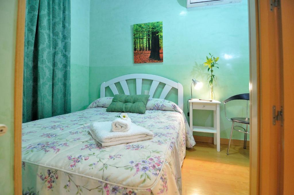 Far Home Plaza Mayor Madrid Rom bilde